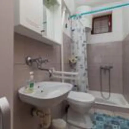 Roma - Two Bedroom Apartment Stanici